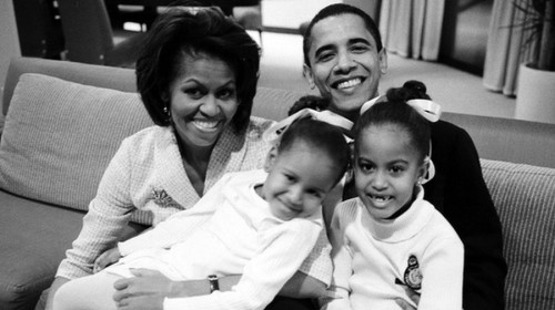 Tổng thống Obama và vợ hạnh phúc